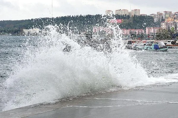 Meteorolojiden 'tropik fırtına' uyarısı
