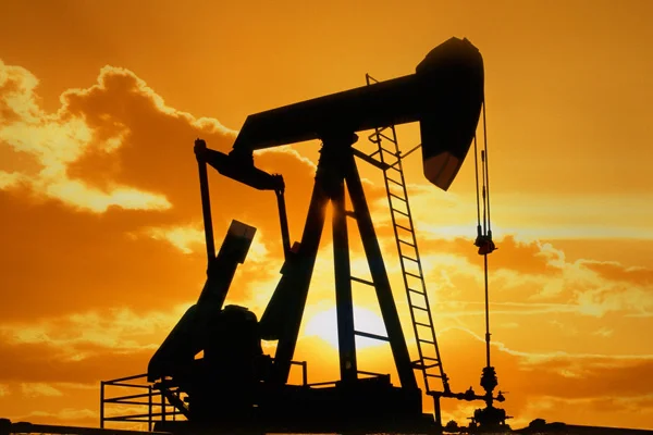 Petrol devine 853 milyon dolar ceza