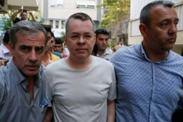 'Rahip Brunson bir ajandır'