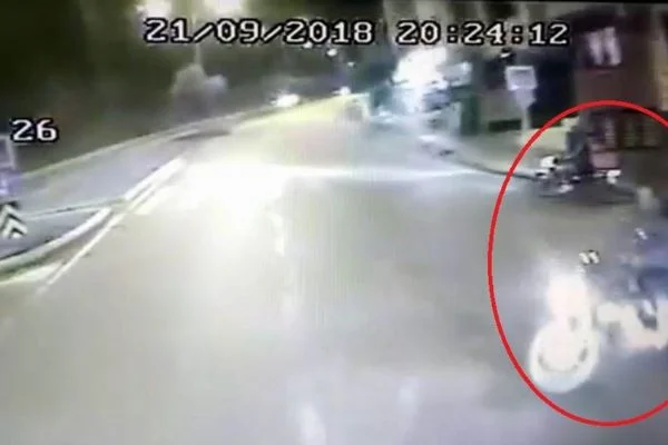 Samsun'da halk otobüsü motosiklete çarptı