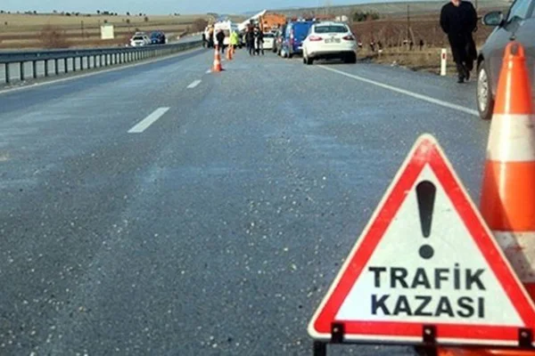 Sivas'ta 3 ayrı trafik kazasında 9 kişi yaralandı