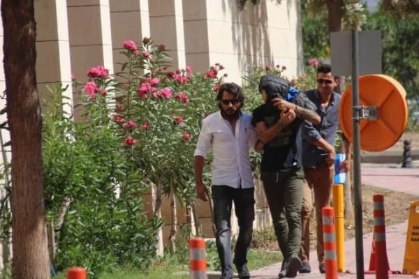 Taktiği işe yaramayan torbacı kıskıvrak yakalandı!