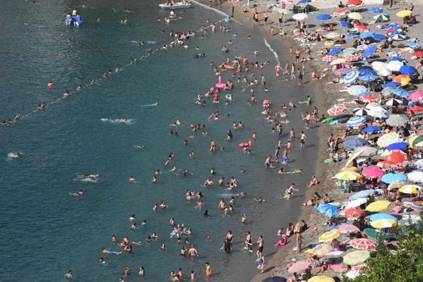 Türkiye 8 ayda 27 milyon turisti ağırladı