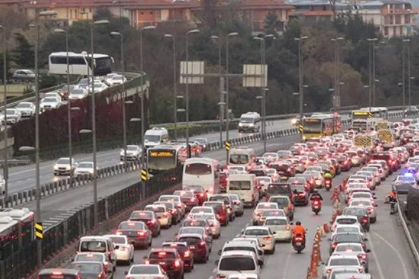 Türkiye'de 8 ayda köprü ve otoyol geliri: 1 milyar 184 milyon 307 bin