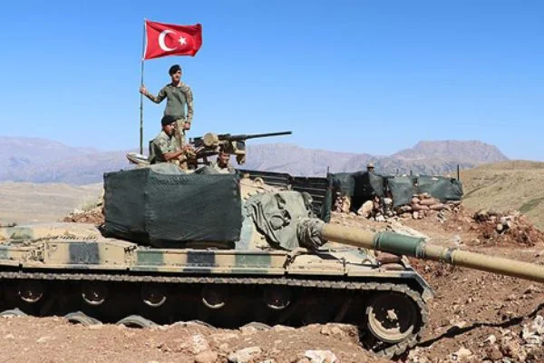 2047 rakımlı Herekol Dağı'nda, teröre göz açtırmıyorlar...