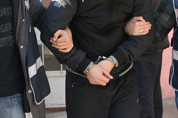 8 ilde FETÖ operasyonu: 13 gözaltı