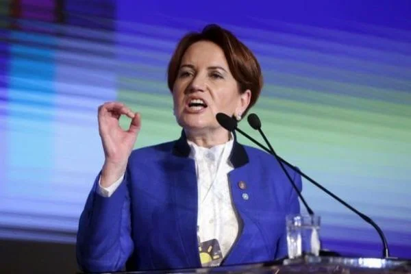Akşener'in evinin önünde gerginlik