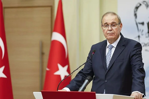 'Albayrak, kayınpederini cahil kategorisinde mi değerlendiriyor yoksa hain kategorisinde mi?'
