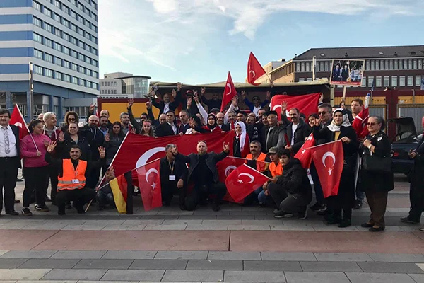 Almanya'da açılan 'sözde sanat sergisi' protesto edildi