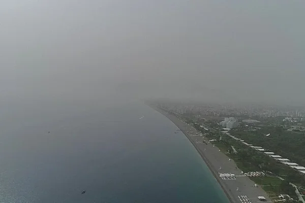Antalya 'toz bulutu' içinde kayboldu!