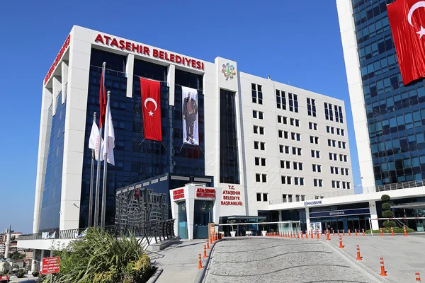 Ataşehir Belediyesi'ne operasyon: 5 gözaltı