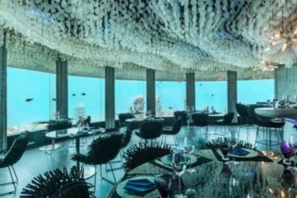 Avrupa'nın ilk su altı restoran