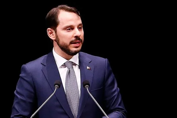 Aydınlık yazarından Berat Albayrak'a çağrı