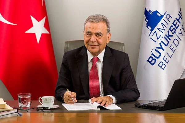 Aziz Kocaoğlu, İzmir'den aday olmayacağını duyurdu