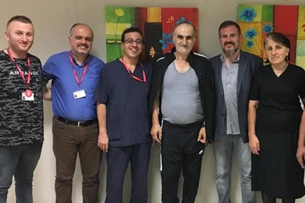 "Bacağın kesilecek" dediler yürüyerek gitti...