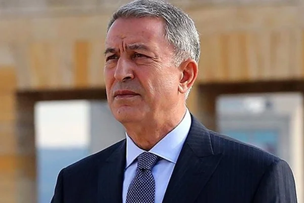 Bakan Hulusi Akar'dan kararlılık mesajı