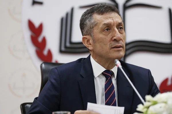 Bakan Selçuk'dan yaz tatili açıklaması...