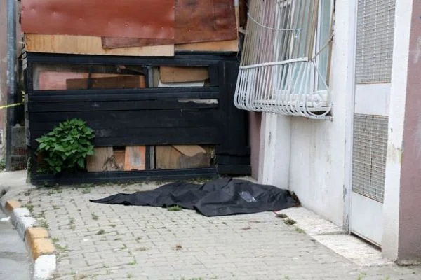 Beyoğlu'nda feci ölüm