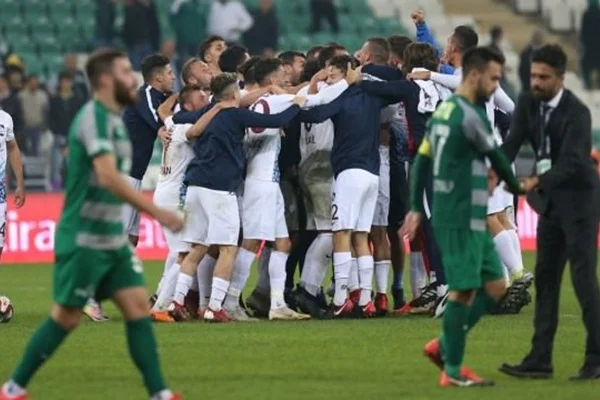 Bir Süper Lig ekibi daha kupaya veda etti