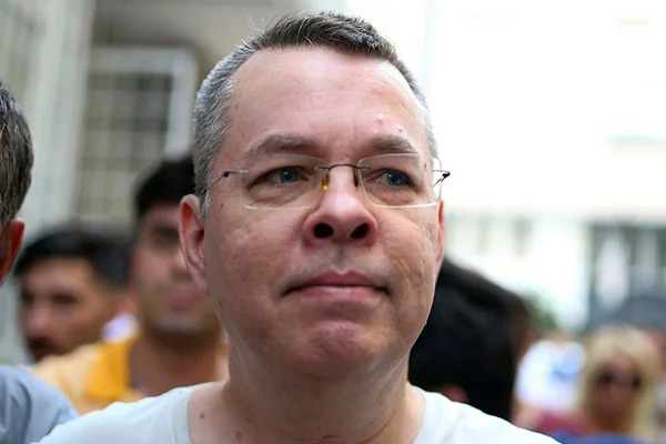 Brunson neden NATO uçağı ile götürüldü?