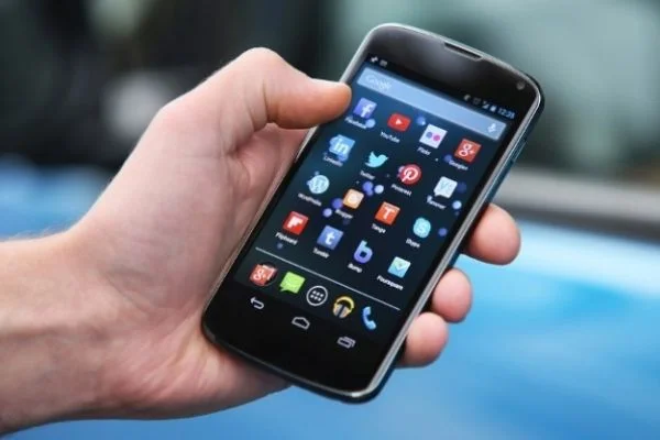 Cep telefonu tarifelerinde indirim açıklaması
