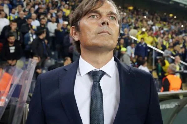 Cocu görevden alındı