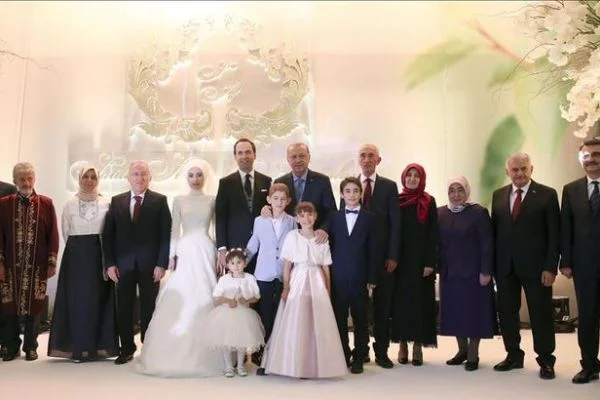 Cumhurbaşkanı Erdoğan nikah şahidi oldu
