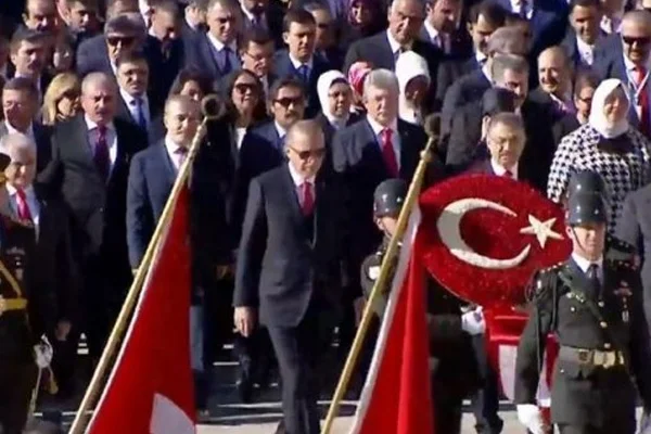 Devlet erkanı Anıtkabir'de