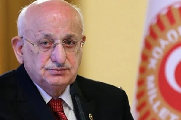 'Devletlerin birbirleriyle istihbarat savaşları vardır. Onlardan biri yaşandı."