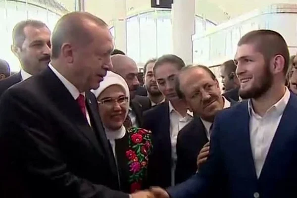 Dünyaca ünlü isim yeni havalimanı açılışında