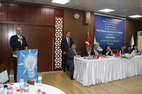 'Dünyada yeni oluşlar ve altüst oluşları hep beraber yaşıyoruz'