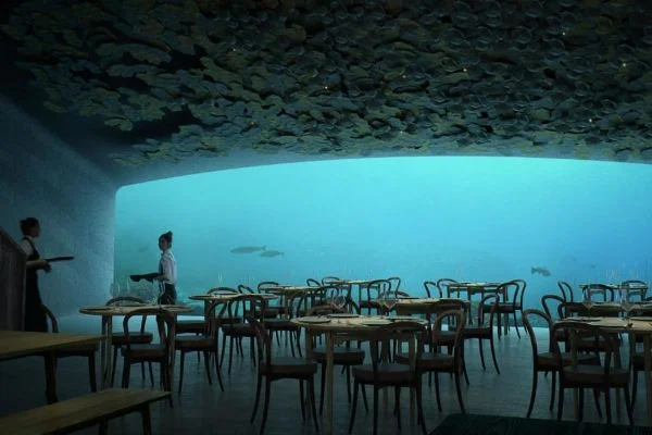 Dünyanın ilk denizaltı restoranı...