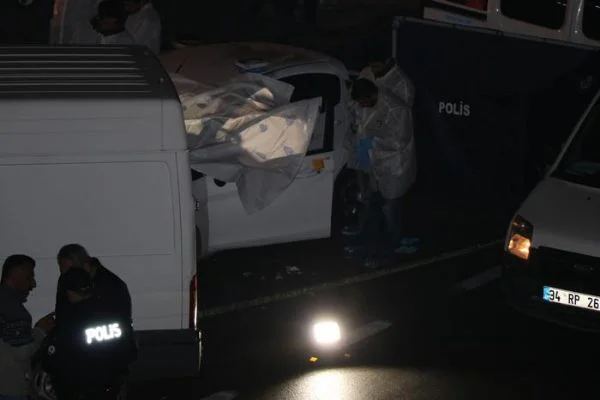 E-5'te yavaşlayan otomobile silahlı saldırı