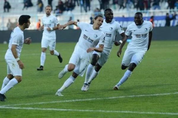 Erzurumspor ilk galibiyetini aldı
