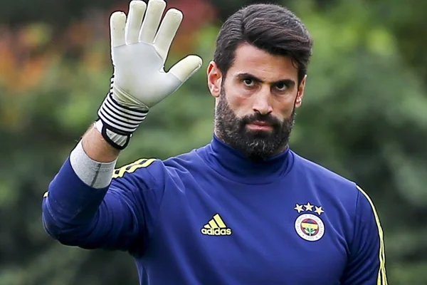 Fenerbahçe'de Volkan Demirel, Ali Koç krizi büyüyor...