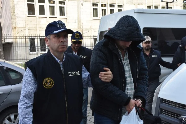 FETÖ'ye 'ankesörlü telefon' operasyonu