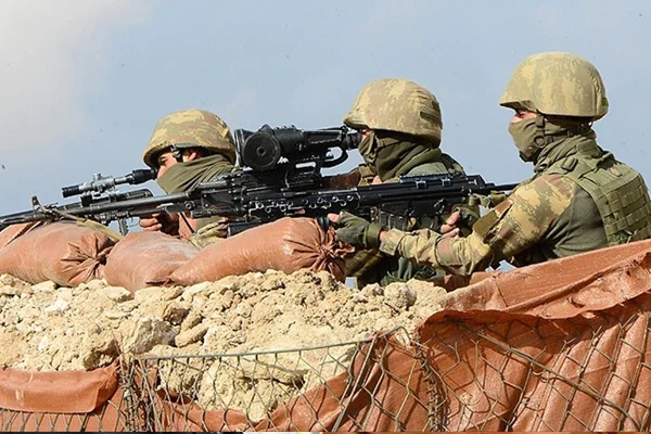 Hakkari'de 2 terörist öldürüldü