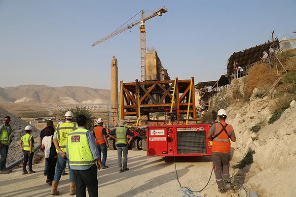 Hasankeyf Kalesi Orta Kapısı taşınıyor