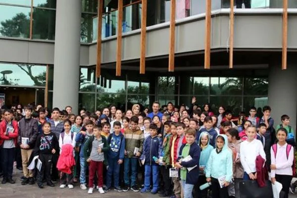 İBB 10 bin öğrenciye 'Denizlerimiz Temiz Kalsın' semineri verecek