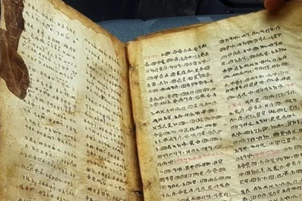 İbranice el yazması büyü kitabı ele geçirildi