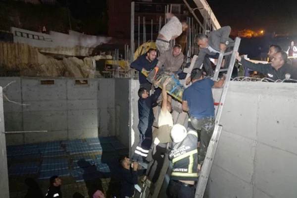 İnşaat işçisi elektrik akımına kapılarak yaralandı