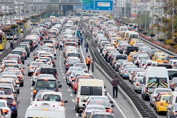 İstanbul'da bugün bu yollar trafiğe kapanacak