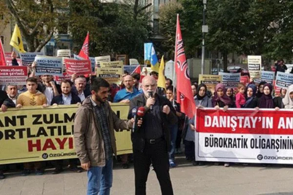 İstanbul'da 'Öğrenci Andı' kararına protesto