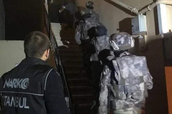 İstanbul'da zehir tacirlerine operasyon