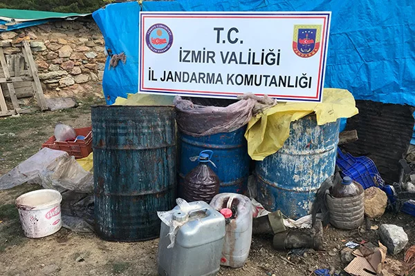 İzmir'de kaçak içki operasyonu