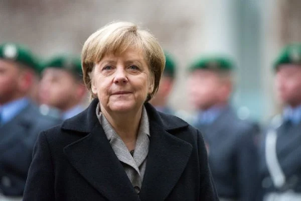 Kazaklar Merkel'in kapısını çaldı