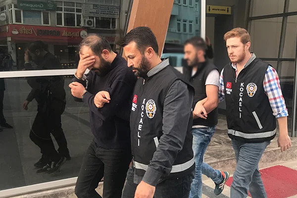 Kocaeli'de hırsızlık şüphelileri tutuklandı