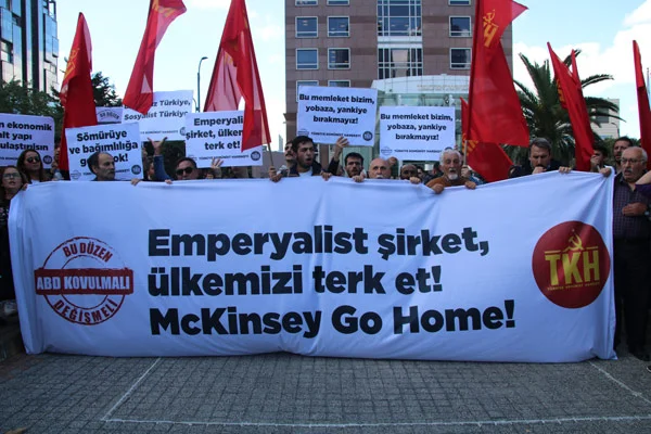 Komünistlerden 'McKinsey' protestosu