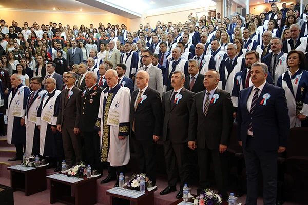 Manisa Celal Bayar Üniversitesi akademik yıl açılışı