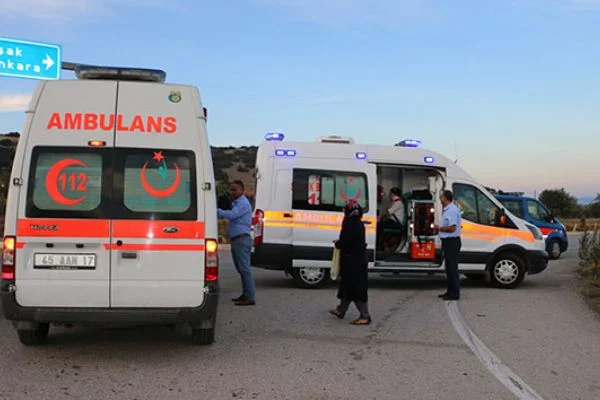 Manisa'da trafik kazası: 3 yaralı